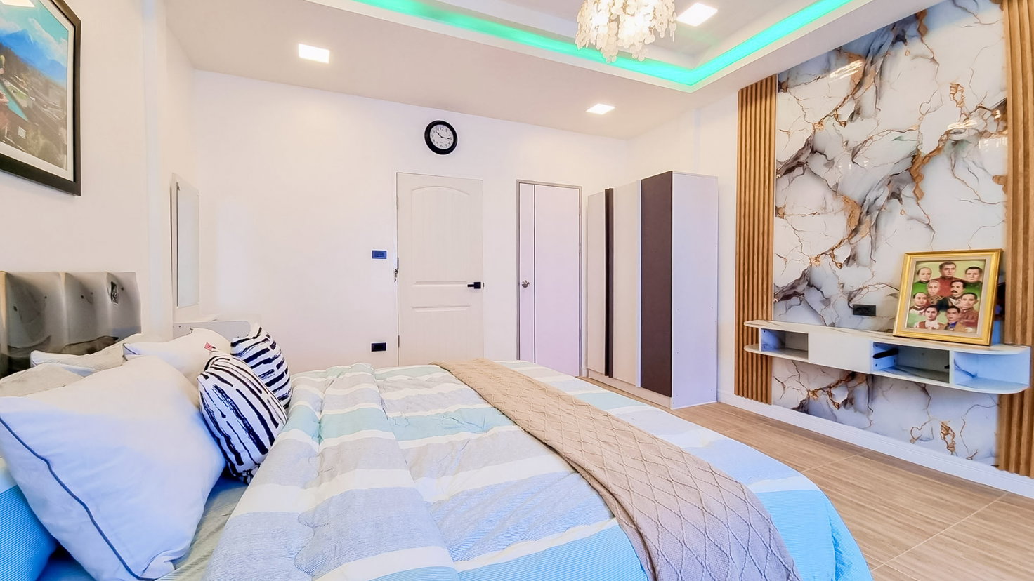 picture Minimalist Townhome for Sale Central Pattaya Fully Furnished - 6/12