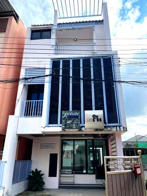 เช่าโฮมออฟฟิศ สวนรถไฟ : WS8045 🏡 ให้เช่า ทาวน์โฮม 3 ชั้น ลาดพร้าว 18 แยก 4 หลังมุม  ใกล้ MRT ลาดพร้าว เพียง 700 เมตร  ราคาเช่า 55,000 บาท/เดือน