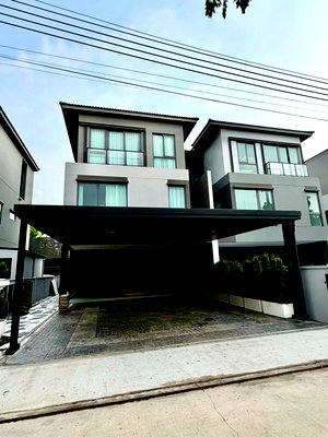 ขายบ้านแฝด : ขายบ้านหรู Baan Klang Muang The Edition โยธินพัฒนา ราคาพิเศษ ขายขาดทุน ฟรี Built-in ทั้งหลัง มูลค่ากว่า 3.8 ล้านบาท บ้านพร้อมเข้าอยู่ 