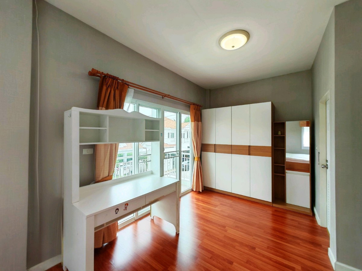 รูป 🏡✨ ให้เช่าบ้านเดี่ยว 2 ชั้น พร้อมอยู่ – Perfect Place ราชพฤกษ์ 📍 ทำเลติดถนนราชพฤกษ์ ใกล้ Clubhouse และสระว่ายน้ำ - รูปที่ 4/15