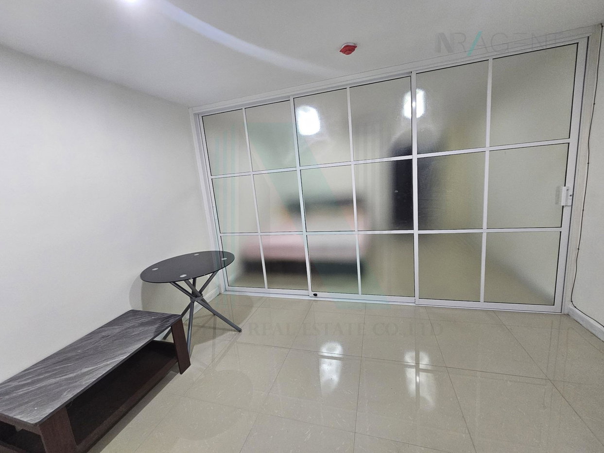 รูป ขายคอนโด รีเจ้นท์ โฮม 3 อาคาร A ชั้น 5 1 ห้องนอน ขนาด 32 ตรม ใกล้ โรงเรียนภูมิไพโรจน์พิทยา - รูปที่ 1/8