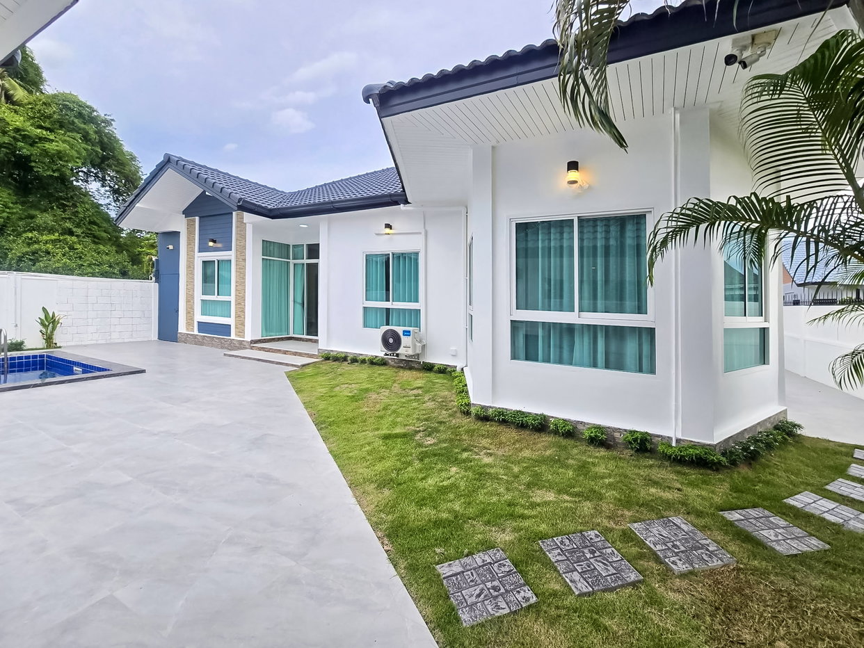 รูป Renovated Pool Villa for Sale Mabprachan East Pattaya - รูปที่ 3/17
