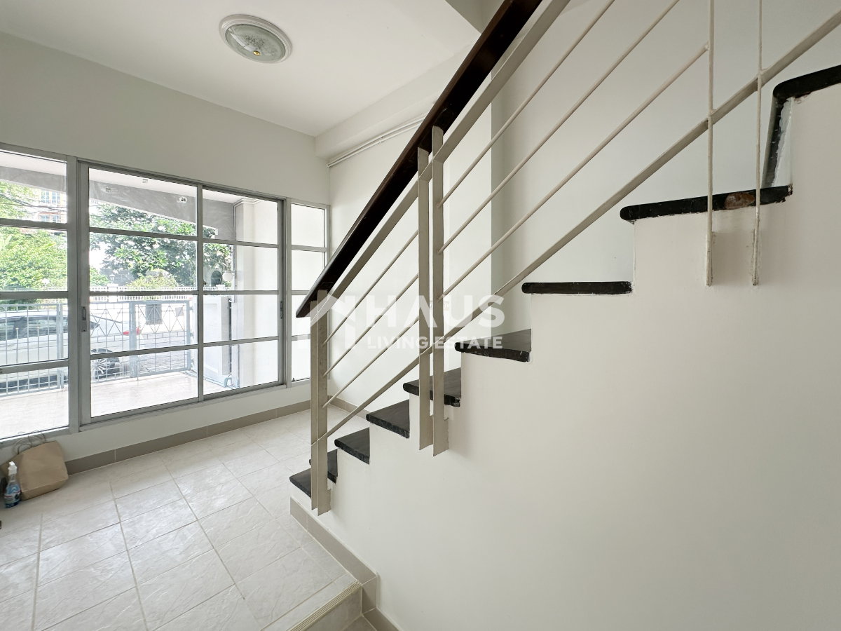 picture Baan Klang Mueang The Paris Ratchavipha / 4 Bedrooms #TPCC069 - 24/30