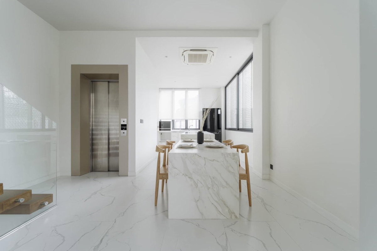 รูป WS7710 🏡 บ้านหรูใจกลางเอกมัย  เช่าเพียง 250,000 บาท/เดือน พร้อมอยู่ 1 ตุลาคมนี้ ✨ - รูปที่ 6/13