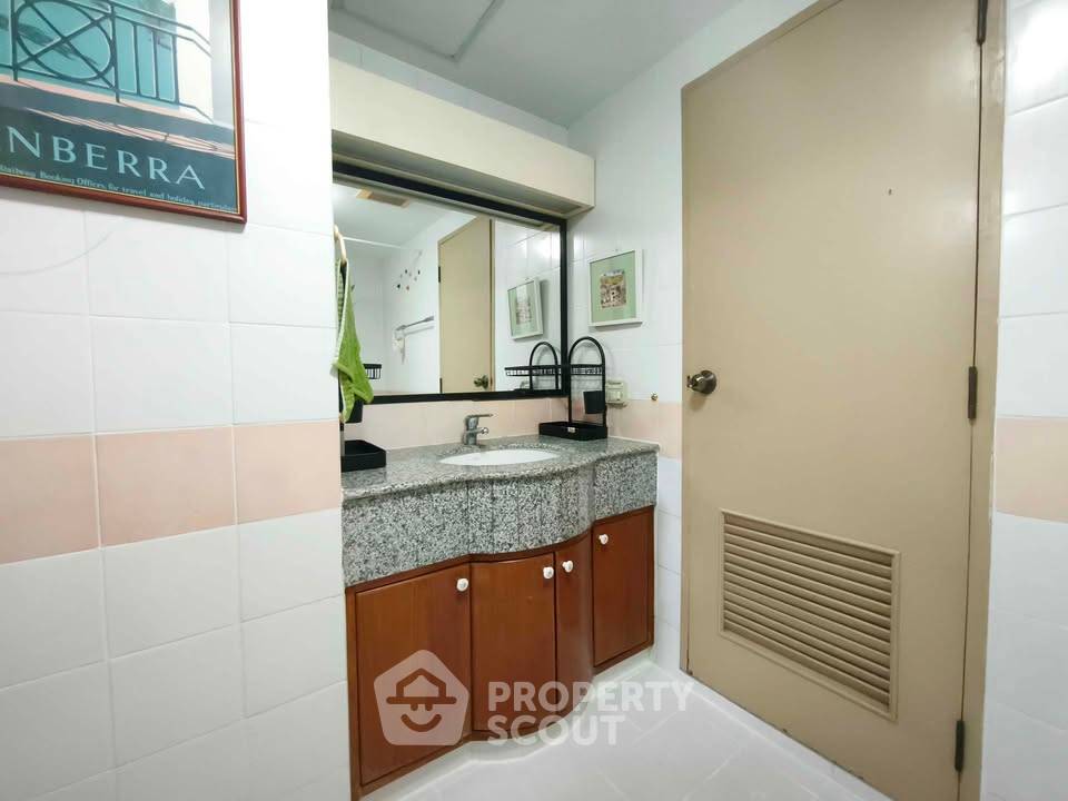 รูป คอนโด 3 ห้องนอน Baan Chan Condominium ใกล้ทองหล่อ | ชั้น 3 (ID 3062984) - รูปที่ 4/20