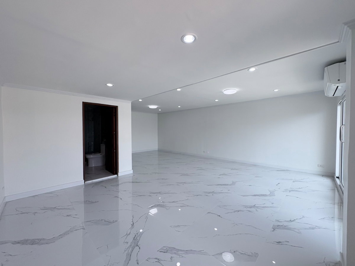รูป ให้เช่าบ้านรีโนเวตใหม่ ใจกลางสาทร–เย็นอากาศ | Yenakart Residence | Private Residence เพียง 19 หลัง  - รูปที่ 28/42