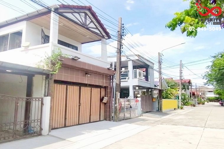 ขายทาวน์โฮม 3 ห้องนอน 17 ตร.ว. หมู่บ้านสราญรมย์