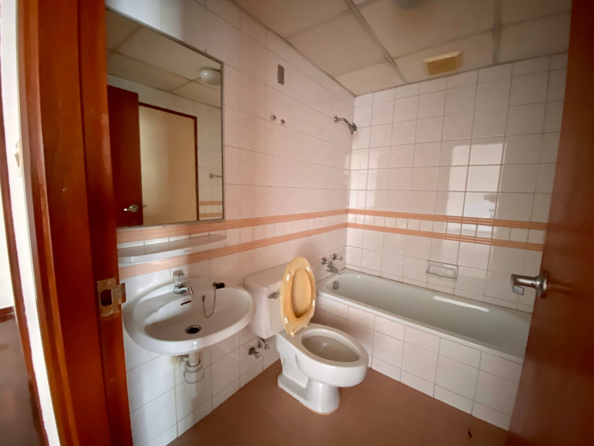 picture RS6853 Selling SV City Rama 3, Large Unit with Chao Phraya River View and Fixed Parking Space - 7/8