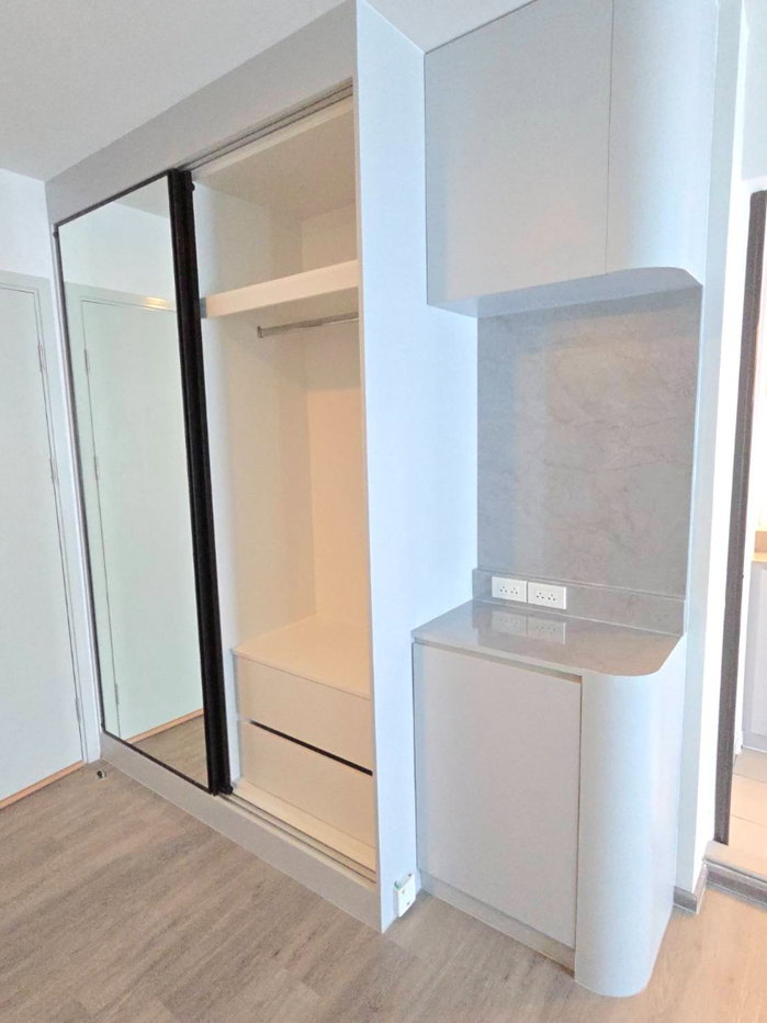 picture Brand-New Room, Modern Design, 33rd Floor — Regent Home Wutthakat - 4/20