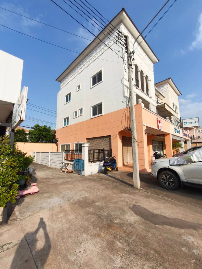 รูป ขายอาคารพาณิชย์ใหม่หัวมุม-เวนิสสแควร์-โคราช/กว้าง9.5เมตร/3ชั้น38วา(ใหญ่กว่าตึกแถว2ห้อง) - รูปที่ 2/10