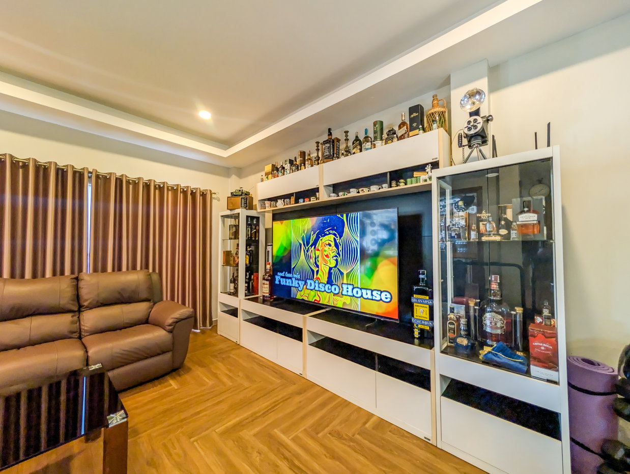 picture Stylish Pool Villa for Sale Chaiyaphruek East Pattaya - 7/21