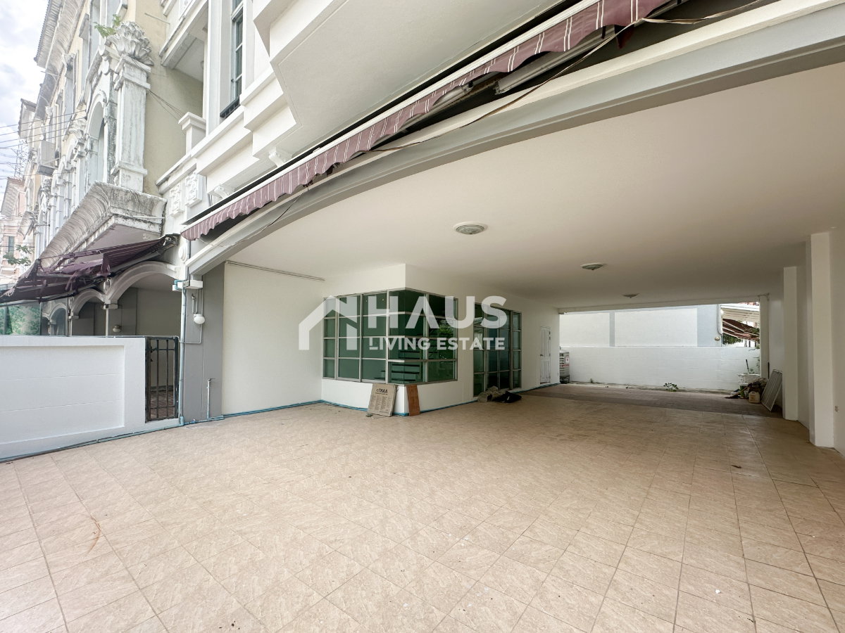 picture Baan Klang Mueang The Paris Ratchavipha / 4 Bedrooms #TPCC069 - 2/30