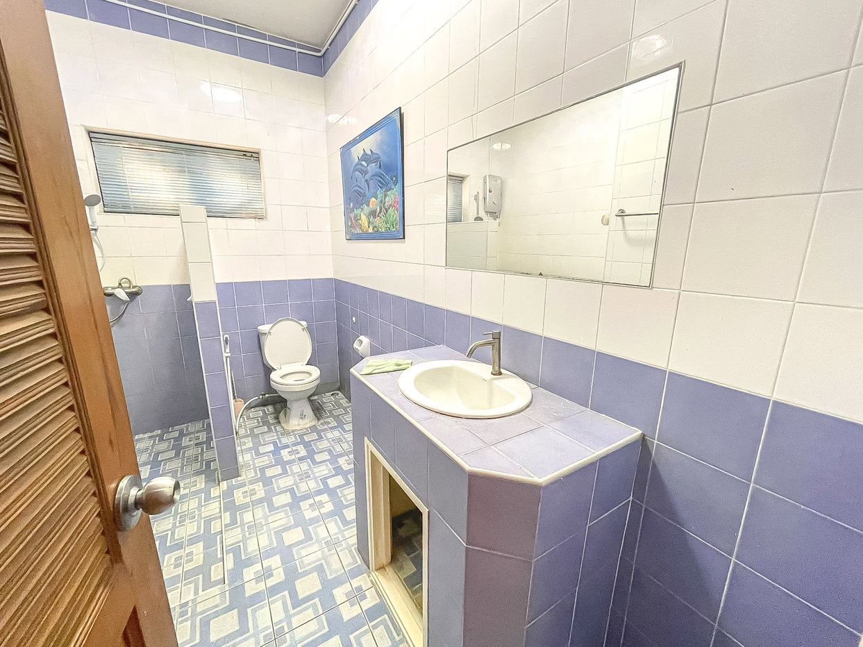 รูป Luxury House for Sale Huai Yai East Pattaya 2Storey Private Pool - รูปที่ 13/15