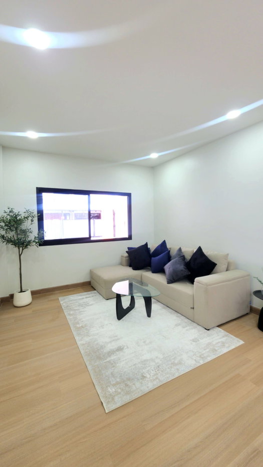รูป 🏡✨ บ้านรีโนเวทใหม่ พร้อมเข้าอยู่ 📍 หมู่บ้านรุ่งเจริญ โชคชัย 4 ซอย 3 ทำเลโชคชัย 4 ซอย 3 เดินถึงรถไฟฟ้าได้! - รูปที่ 4/19