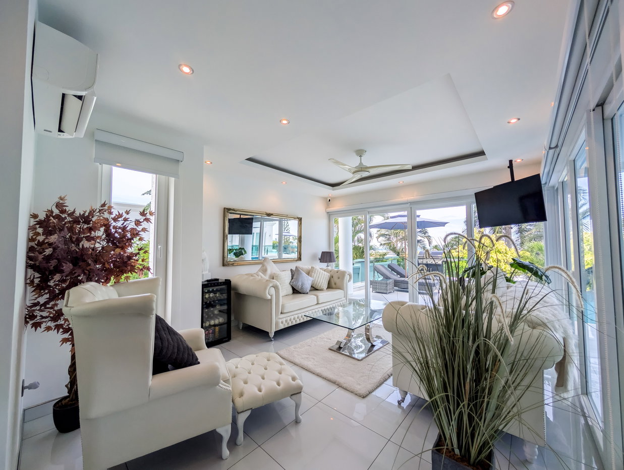 picture Luxury Sea View Villa for Sale East Pattaya with Sunset Views - 9/27