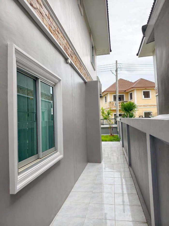 picture Single house for sale, corner lot, Sriracha, Rai Kluay area. Spacious and comfortable living. - 16/17