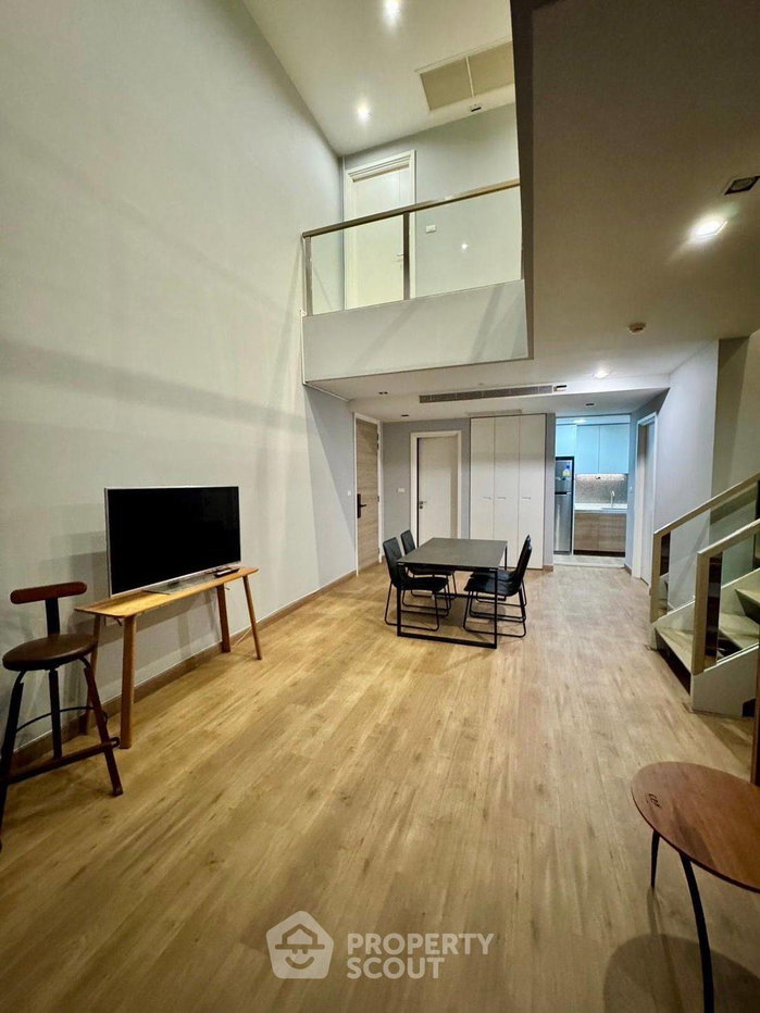 picture 2-BR Condo At The Room Sukhumvit 21, 17th Floor, MRT Sukhumvit (ID 3063023) - 2/9