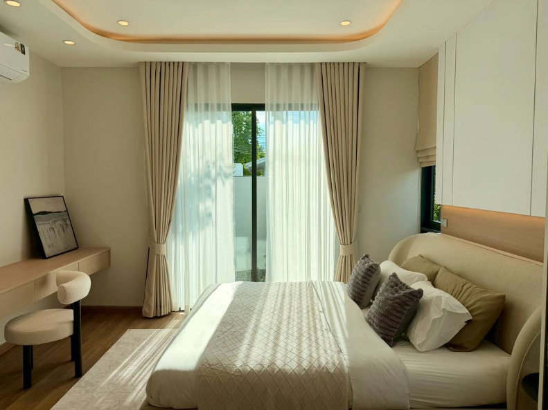 picture Sale Luxury Pool Villa  4 Bad, 5 Bath  Prime Location – Easy Access to Everything - 14/17