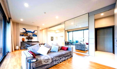 คอนโดให้เช่า : คอนโด 3 ห้องนอน Vittorio Sukhumvit 39 ใกล้ BTS พร้อมพงษ์ 100 ม. (ID 2229659)