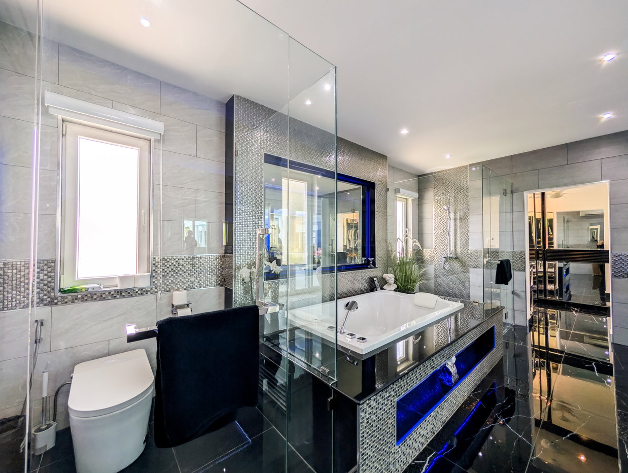 picture Luxury Sea View Villa for Sale East Pattaya with Sunset Views - 22/27