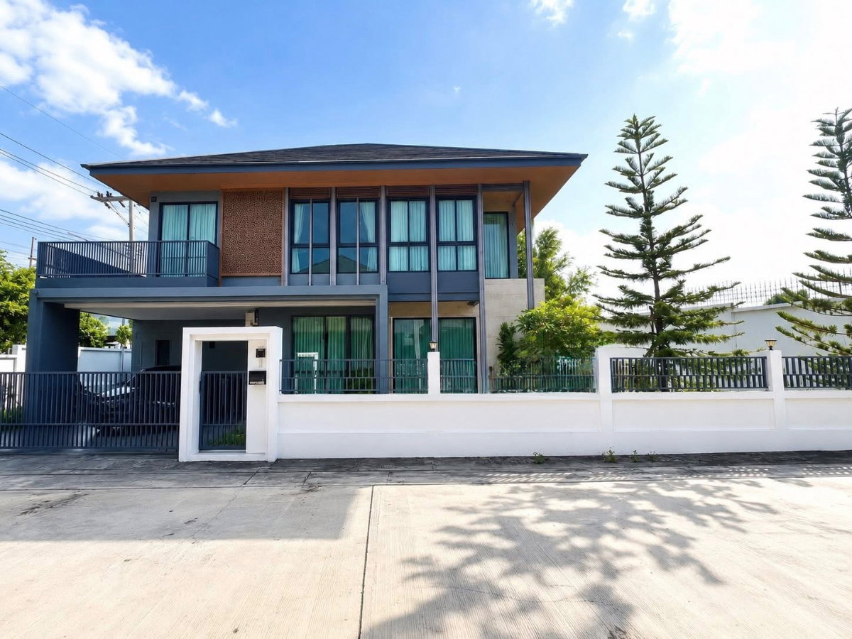 รูป 🏡 ให้เช่าบ้านเดี่ยวหรู บ่อวินพร้อมอยู่ 💰 ค่าเช่า 60,000 บาท/เดือน 💰 ราคาขาย 8,500,000 บาท - รูปที่ 1/15