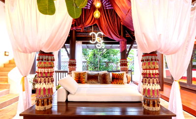 Apartment building for rent : Rent a beautiful, luxurious, fully furnished pool villa on Sukhumvit Soi 40. Interested? Add us on Line: @841qqlnr