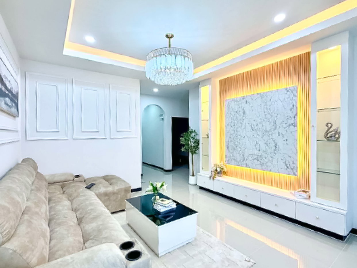 รูป Luxury House for Sale Nongprue East Pattaya Fully Renovated - รูปที่ 2/9