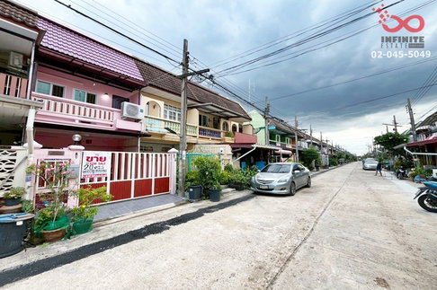 ขายทาวน์เฮาส์ 2 ชั้น 20 ตร.ว. ซอยรามคำแหง 98 สะพานสูง ใกล้รถไฟฟ้าสายสีส้ม สภาพดี ขายถูก