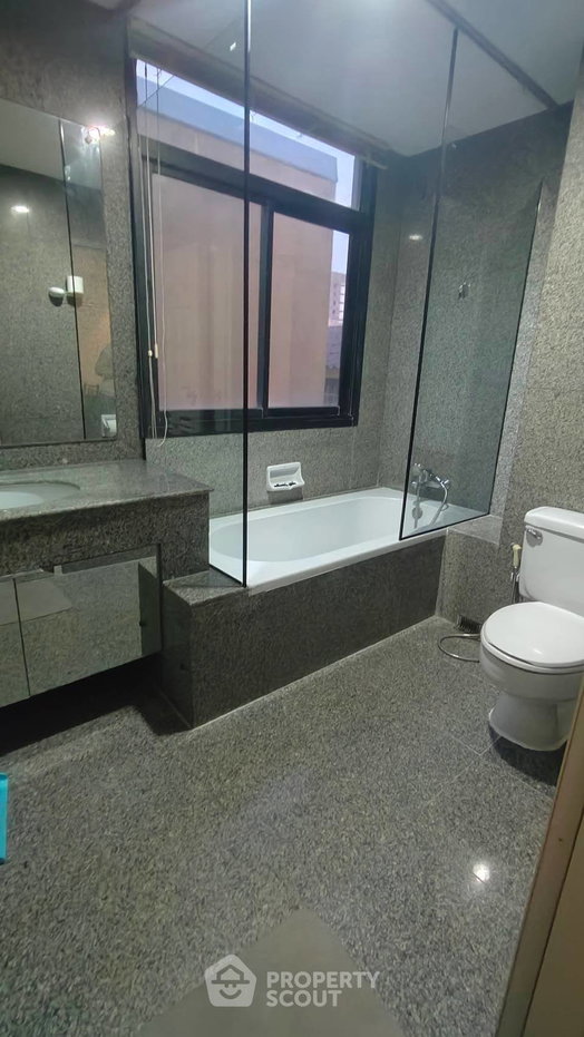 picture 2-BR Condo At Green Point Silom, 400m to BTS Chong Nonsi (ID 3063122) - 7/9