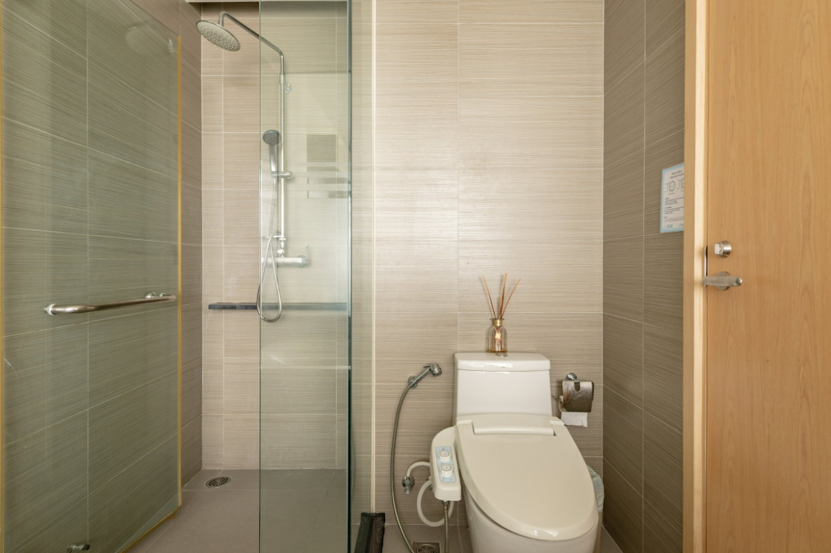 รูป SIRI at Sukhumvit 2 Bed แต่งครบมินิมอลญี่ปุ่น ห้องโปร่งรับลมวิวแม่น้ำทิศใต้ มีอ่างอาบน้ำ ห้องจริงสวยพร้อมเข้าอยู่ - รูปที่ 15/17