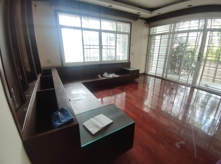 รูป บ้านตึก 3 ชั้น และอาคารคสล.3 ชั้น เนื้อที่รวม 1-1-10 ไร่ ซอยเทพกุญชร 14 และ 15 ถนนเทพกุญชร 2 - รูปที่ 4/6