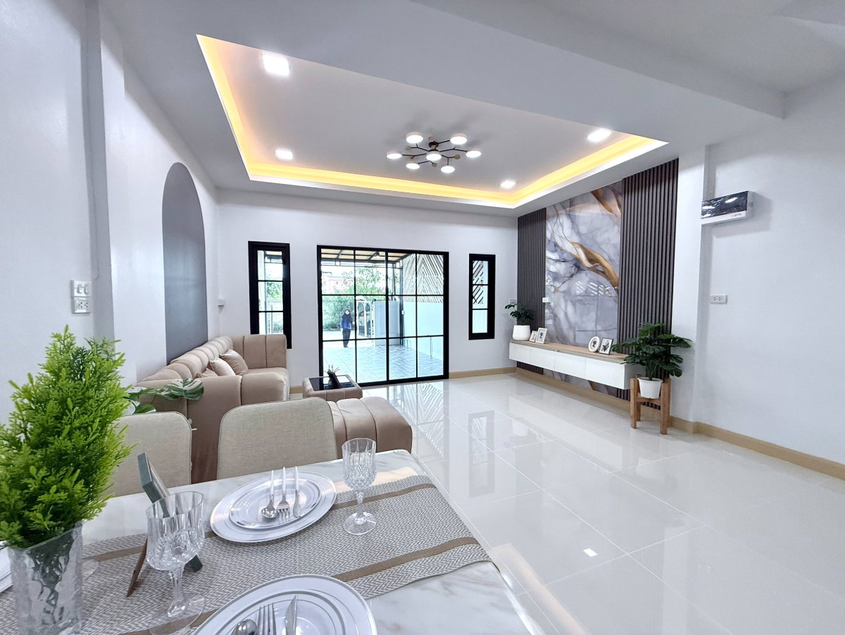 รูป ทาวน์เฮ้าส์2ชั้น รีโนเวทตกแต่งใหม่ น่าอยู่ ทำเลดี ใกล้รถไฟฟ้า, ตลาดมีนบุรี หมู่บ้านรุ่งกิจแกรนด์วิสต้า ถนนหทัยราษฎร์ มีนบุรี ตลาดจตุจักร - รูปที่ 10/38