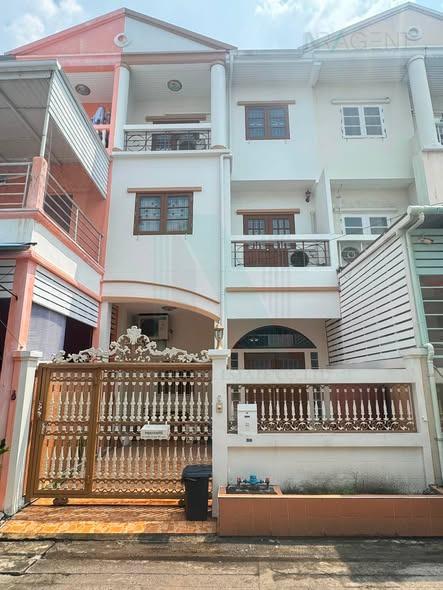 ขายทาวน์เฮาส์ โครงการ ศิขรินทร์วิลล่า 3 ชั้น 4 ห้องนอน 3 ห้องน้ำ