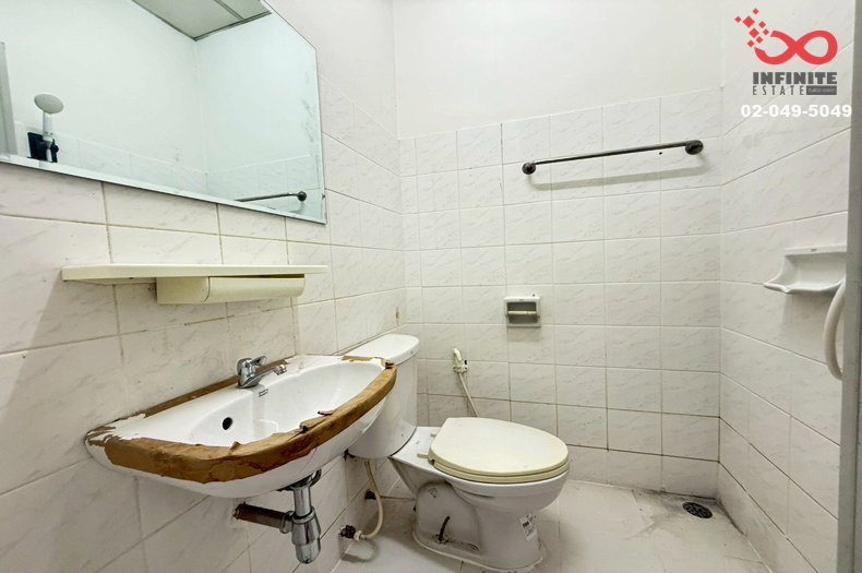 รูป ขายทาวน์เฮาส์ 2 ชั้น หมู่บ้านอรุณธร 18 ตร.ว. สุขาภิบาล 5 ซอย 45 พร้อมอยู่ - รูปที่ 11/13