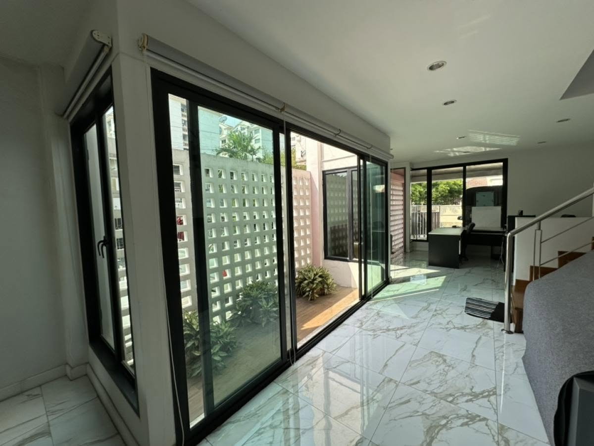 รูป WS8045 🏡 ให้เช่า ทาวน์โฮม 3 ชั้น ลาดพร้าว 18 แยก 4 หลังมุม ใกล้ MRT ลาดพร้าว เพียง 700 เมตร ราคาเช่า 55,000 บาท/เดือน - รูปที่ 11/29