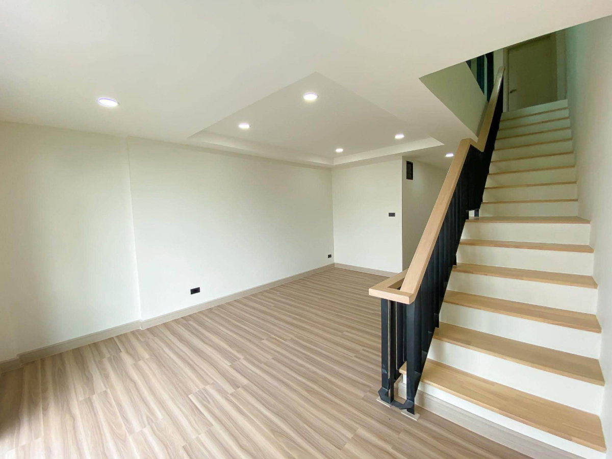 picture WS7981 ðĒðĄâĻ SPACE Home Office Sukhumvit 101/1, near BTS Punnawithi, only 42,000 THB/month - 8/17