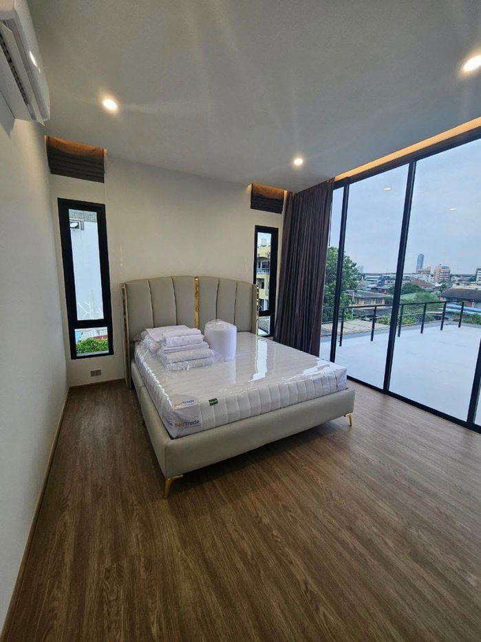 picture WS8020 ✨ Luxury Pool Villa for rent from only 350,000 THB/month | Near BTS Bang Chak - 11/14