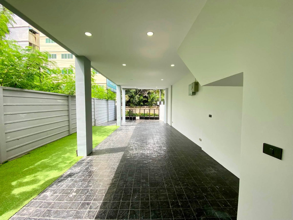 picture WS7981 ðĒðĄâĻ SPACE Home Office Sukhumvit 101/1, near BTS Punnawithi, only 42,000 THB/month - 15/17