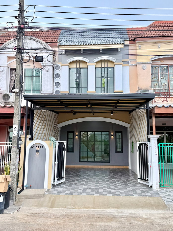 รูป ทาวน์เฮ้าส์2ชั้น รีโนเวทตกแต่งใหม่ น่าอยู่ ทำเลดี ใกล้รถไฟฟ้า, ตลาดมีนบุรี หมู่บ้านรุ่งกิจแกรนด์วิสต้า ถนนหทัยราษฎร์ มีนบุรี ตลาดจตุจักร - รูปที่ 2/38