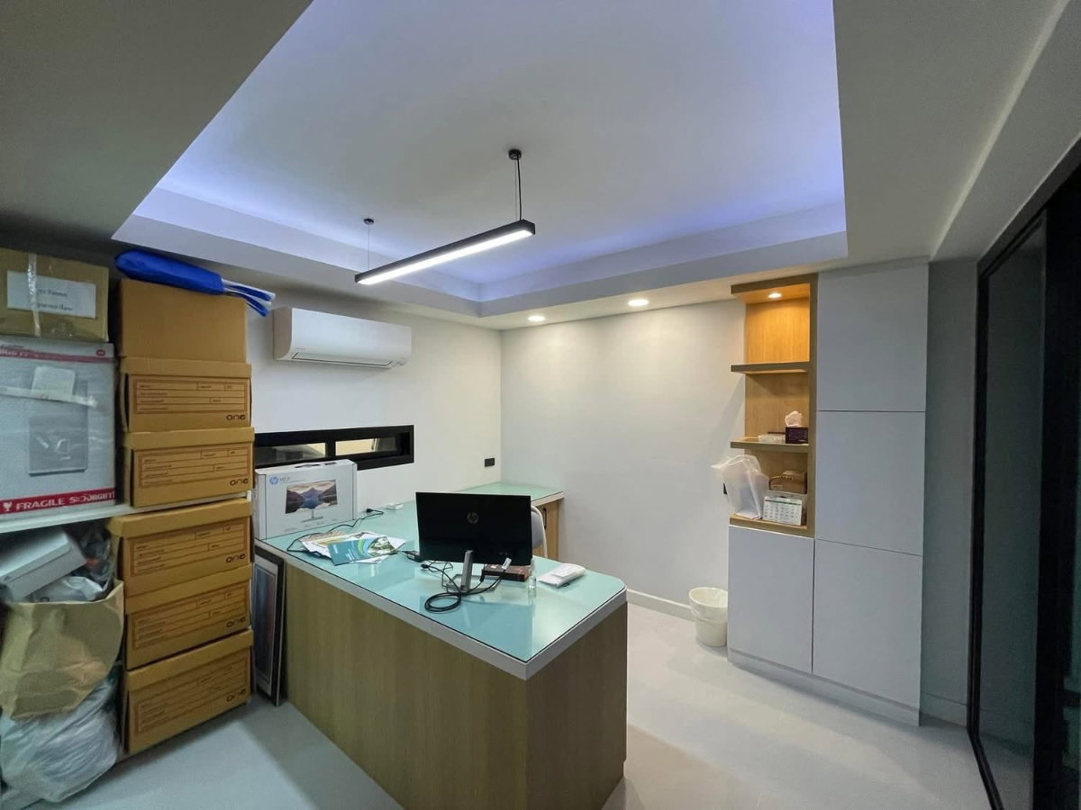 รูป [VR0492] 🔥 Executive Home Office เช่าเริ่ม 60,000 | ขาย 9.5 ล้าน | ทาวน์โฮมหรู 2 ชั้น 3 นอน 3 น้ำ  เหมาะอยู่อาศัยหรือทำสำนักงานออฟฟิศ!🔥 - รูปที่ 13/32