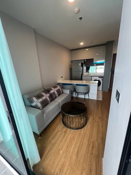 For rent, Arise Charoen Mueang Condominium,high floor, beautiful room, good price, only 18000 baht per month, Tell (0955752068 Khun Chompoo)