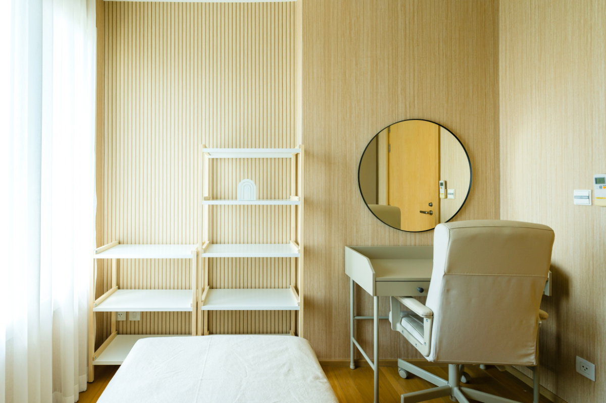 รูป SIRI at Sukhumvit 2 Bed แต่งครบมินิมอลญี่ปุ่น ห้องโปร่งรับลมวิวแม่น้ำทิศใต้ มีอ่างอาบน้ำ ห้องจริงสวยพร้อมเข้าอยู่ - รูปที่ 9/17