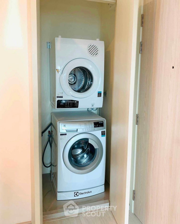 picture 2-BR Condo For sale, Life Asoke, 16th Floor, 300m to ARL Makkasan (ID 3062089) - 15/19