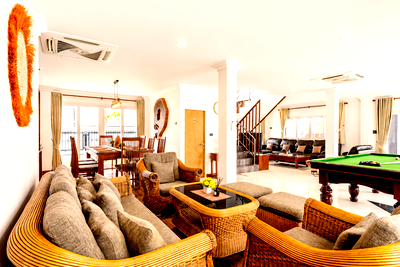 เช่าบ้านเดี่ยว ชลบุรี : Luxury Pool Villa for Rent in Chaiyaphruek East Pattaya 5Bedroom
