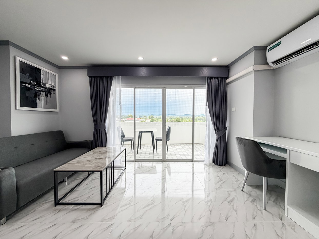 picture Grand View Condo Studio for Rent Na Jomtien Beachfront - 3/13