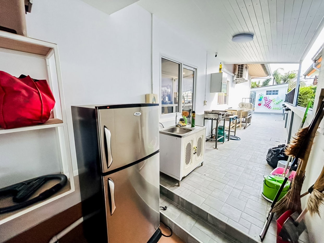 picture Stylish Pool Villa for Sale Chaiyaphruek East Pattaya - 15/21
