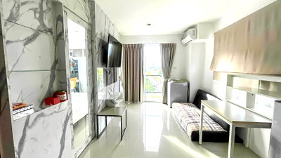 Condos for sale : Trio Gems Condo Pattaya for Sale 1 Bedroom Ocean View Jomtien