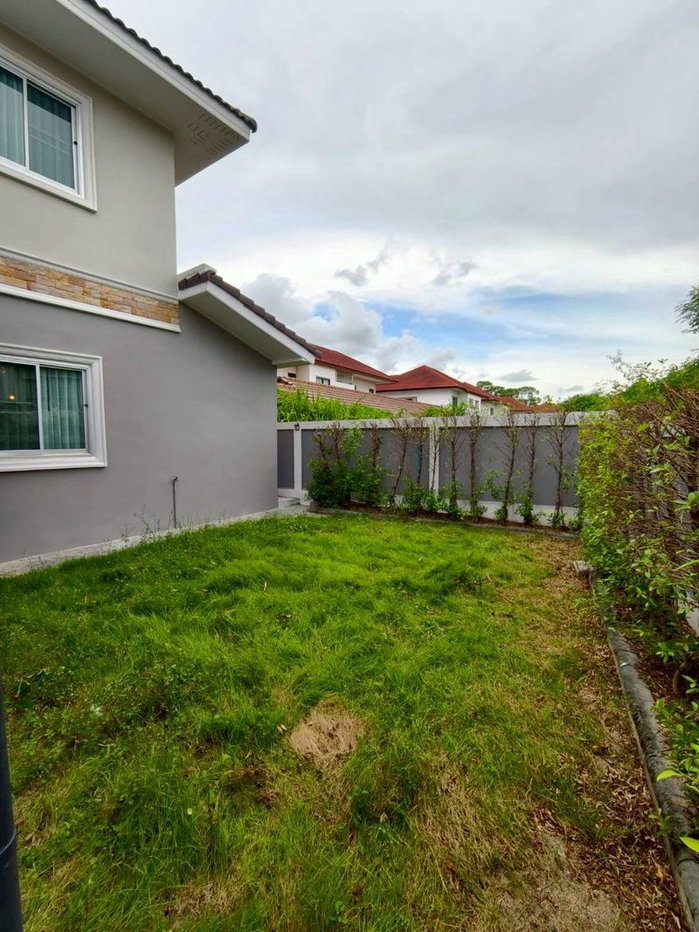 picture Single house for sale, corner lot, Sriracha, Rai Kluay area. Spacious and comfortable living. - 15/17