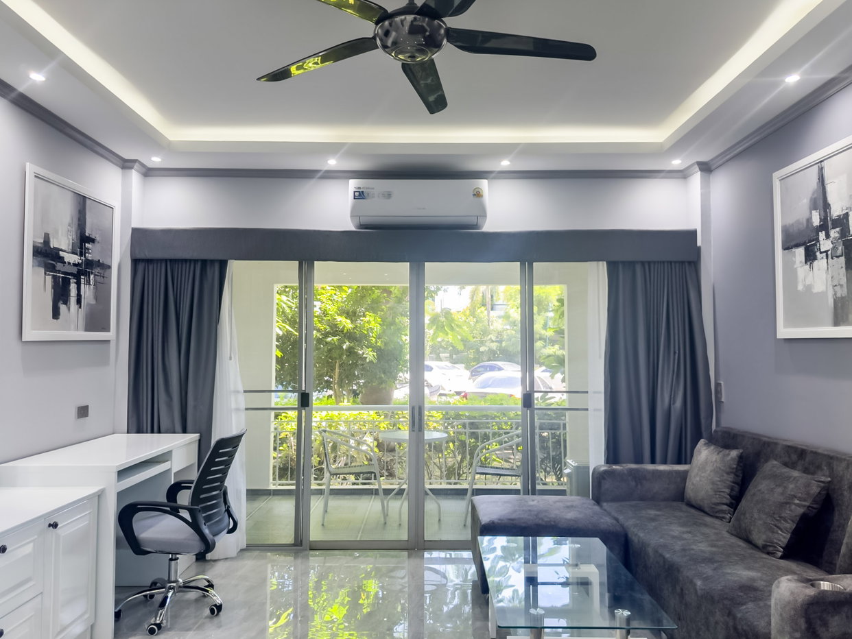 รูป Baan Suan Lalana Studio Condo for Rent Jomtien Fully Furnished - รูปที่ 2/11