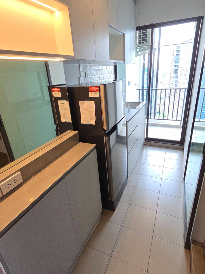 picture Brand-New Room, Modern Design, 33rd Floor — Regent Home Wutthakat - 12/20